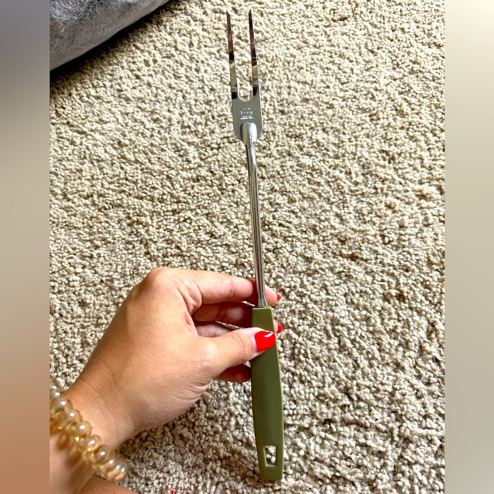 Vintage green Ecko carving fork